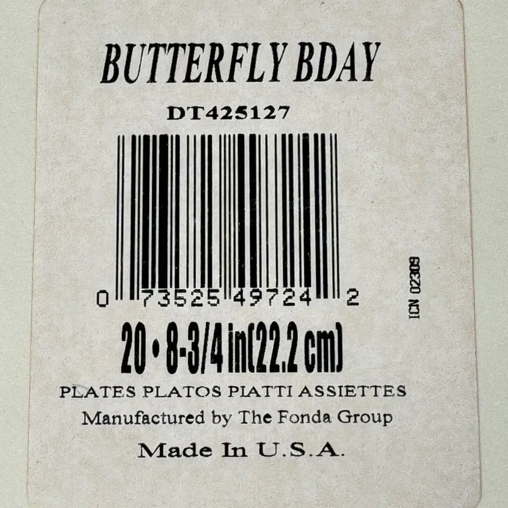Vintage Butterfly Happy Birthday Paper Plates 8.75 Inch 20 Count Fonda New NOS